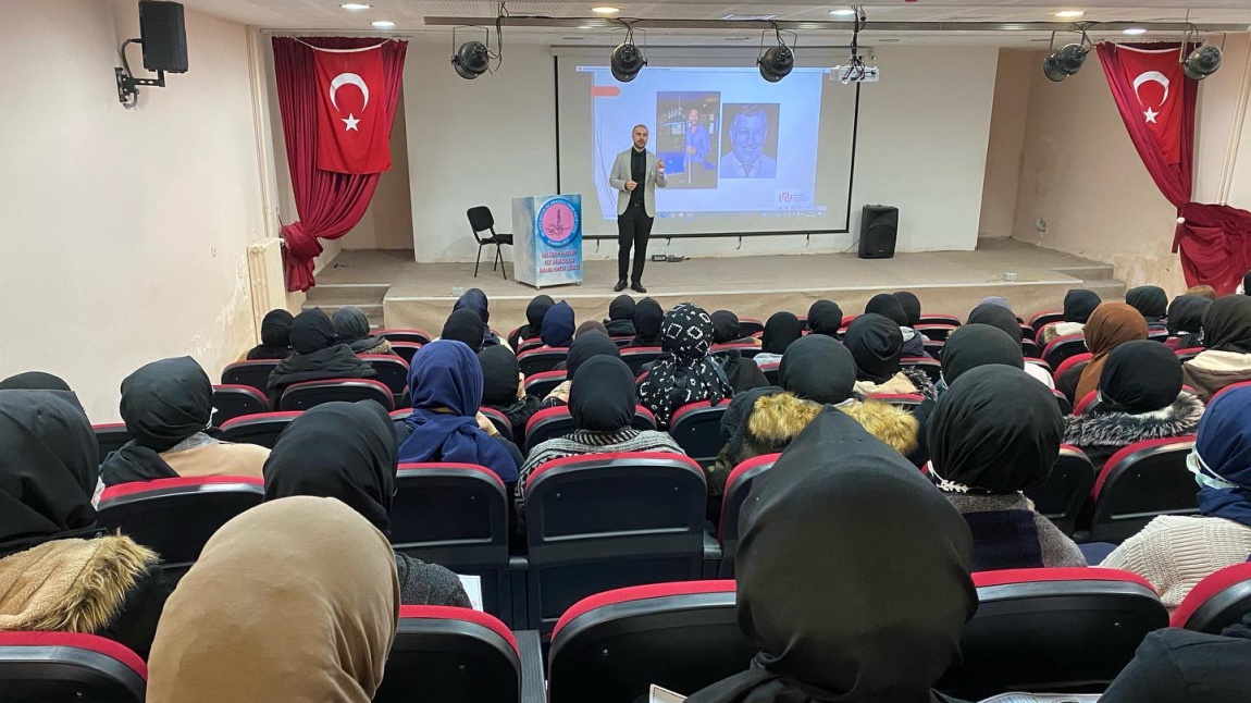 İstanbul Ayvansaray Üniversitesi Okulumuzu Ziyareti 